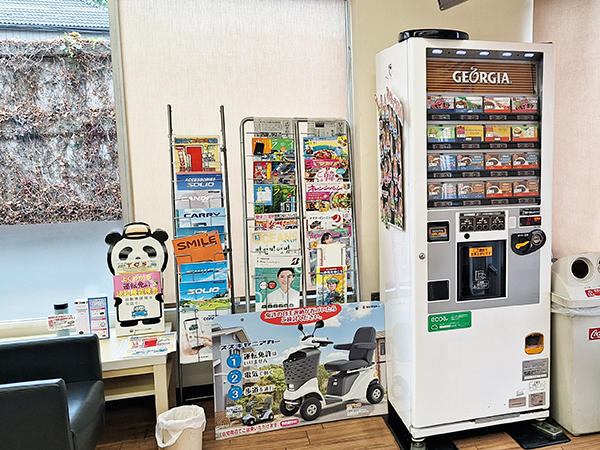 店舗内ドリンクコーナー