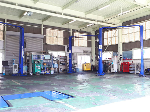 整備工場