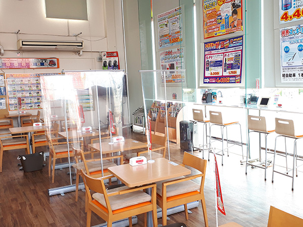 店舗内待合室