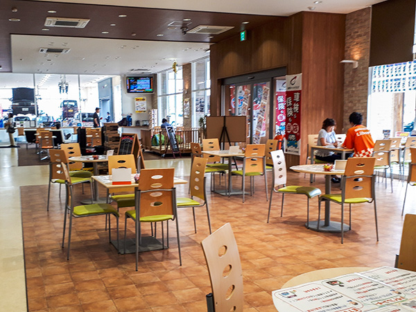 店舗内待合室