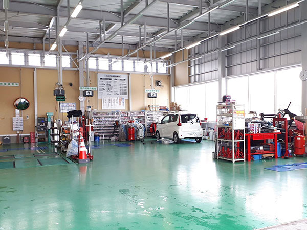 整備工場